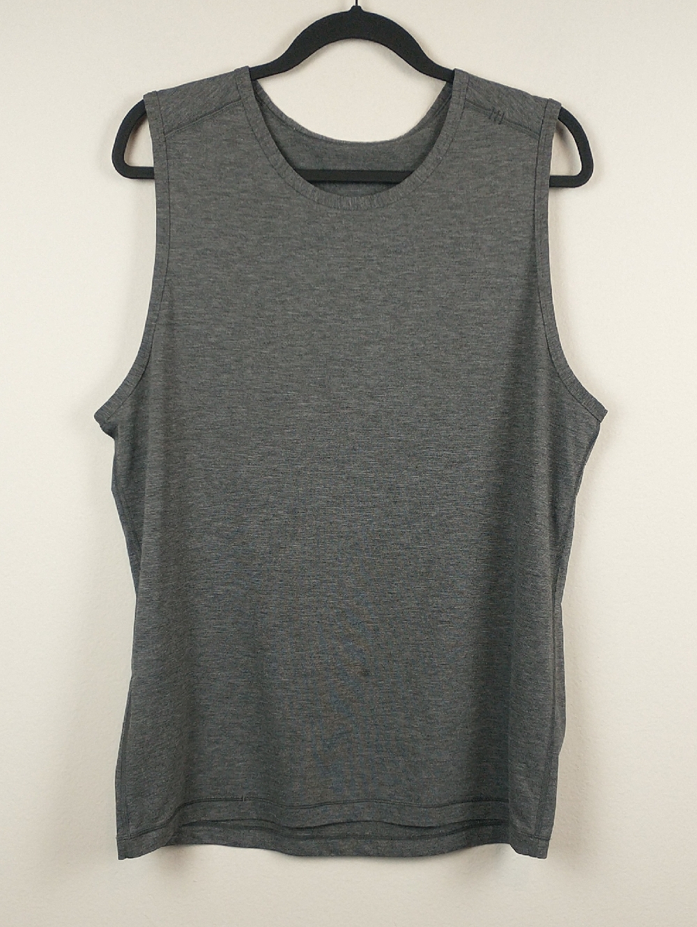 Lululemon Metal Vent Tech Muscle Tank Top Mens XL Gray
